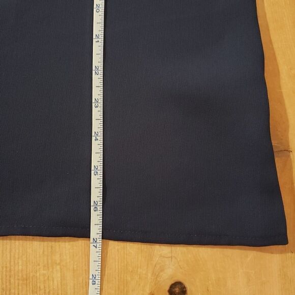 Roz & Ali Large Floral Lace Navy Blue Bell Sleeve Top NWT - Picture 9 of 10